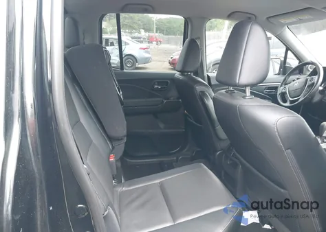 2017 Honda Ridgeline Rtl-T z USA, uszkodzony, nr VIN 5FPYK2F61HB003546